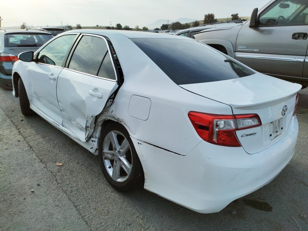 Photo 3 from auction – 2014 TOYOTA CAMRY L with VIN 4T1BF1FK1EU368611