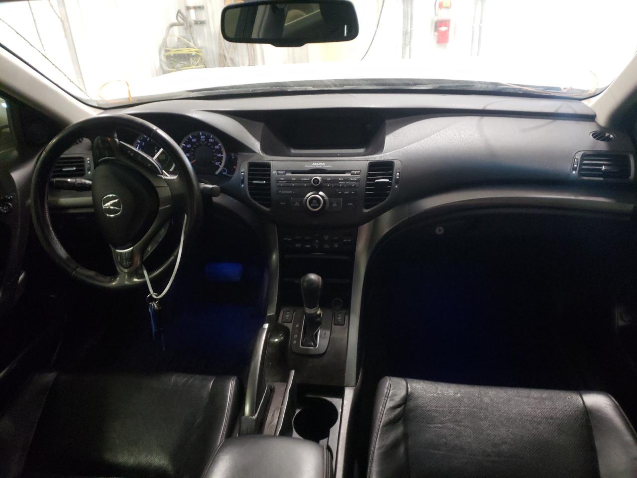 Photo 9 from auction – 2011 ACURA TSX with VIN JH4CU2F67BC017581