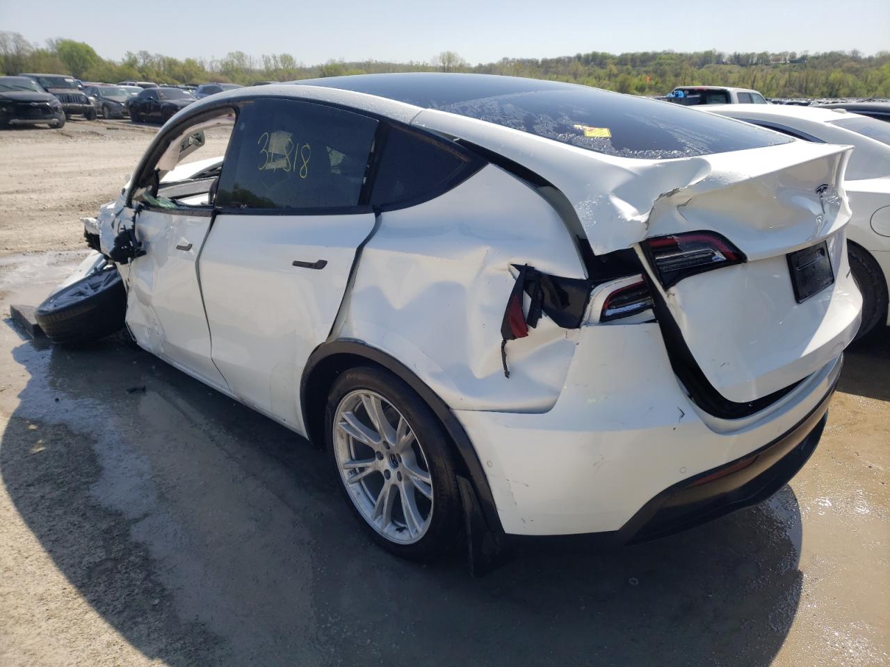 Photo 3 from auction – 2021 TESLA MODEL Y with VIN 5YJYGDEE4MF189950