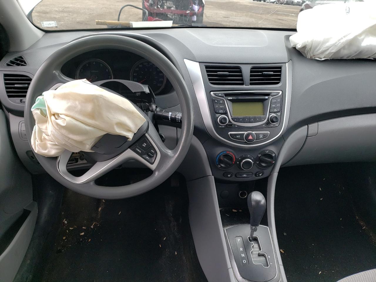 Photo 9 from auction – 2013 HYUNDAI ACCENT GLS with VIN KMHCT4AE2DU275630