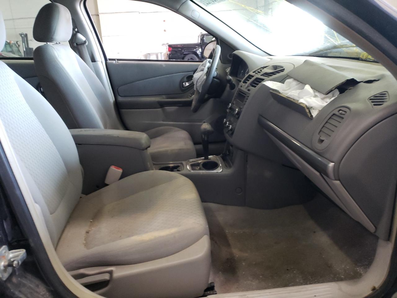 Photo 5 from auction – 2006 CHEVROLET MALIBU with VIN 1G1ZT61836F118905