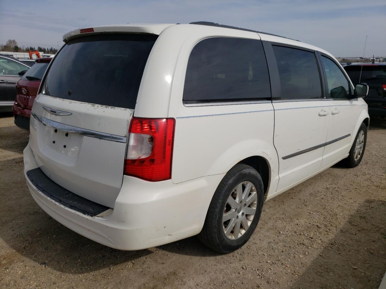 Photo 4 from auction – 2013 CHRYSLER TOWN & COU with VIN 2C4RC1BG3DR670846