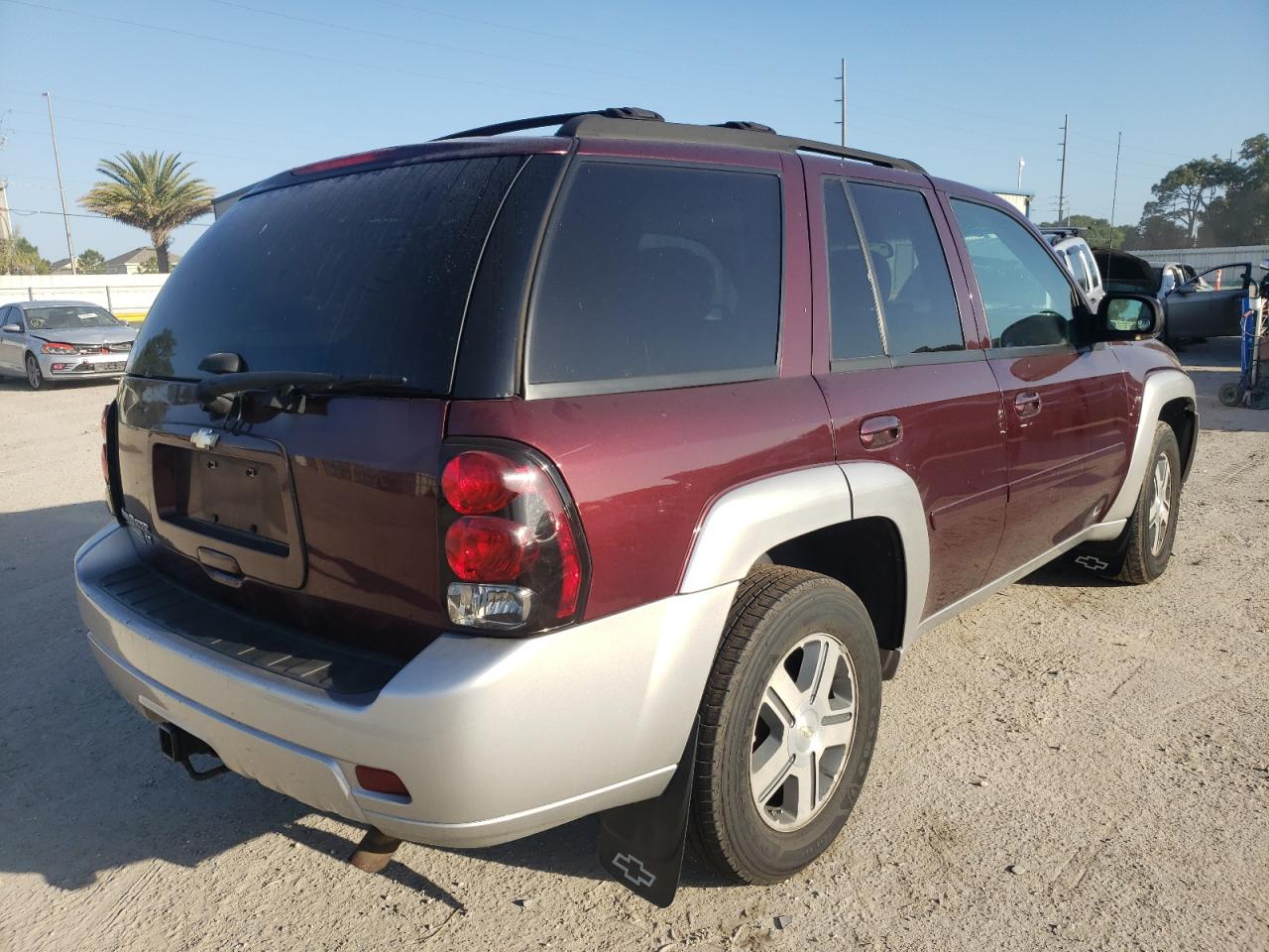 Photo 4 from auction – 2007 CHEVROLET TRAILBLAZE with VIN 1GNDT13S772240177