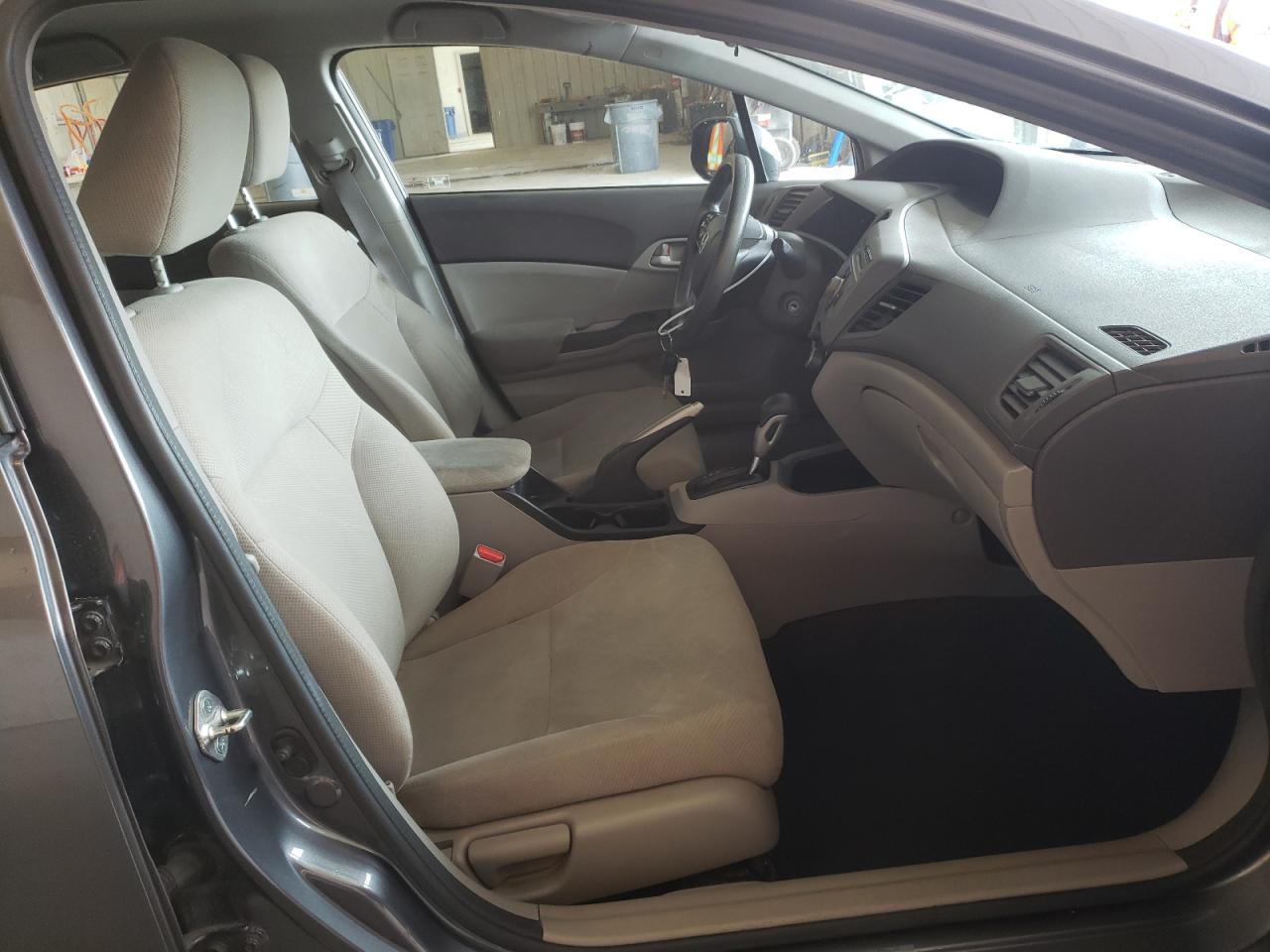 Photo 5 from auction – 2012 HONDA CIVIC LX with VIN 19XFB2F58CE062812