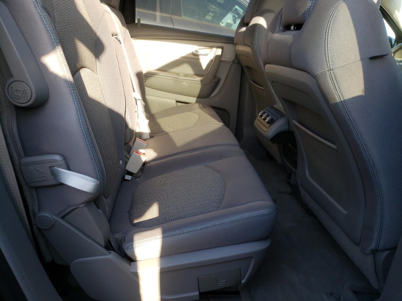 Photo 6 from auction – 2015 CHEVROLET TRAVERSE L with VIN 1GNKRGKD9FJ263816