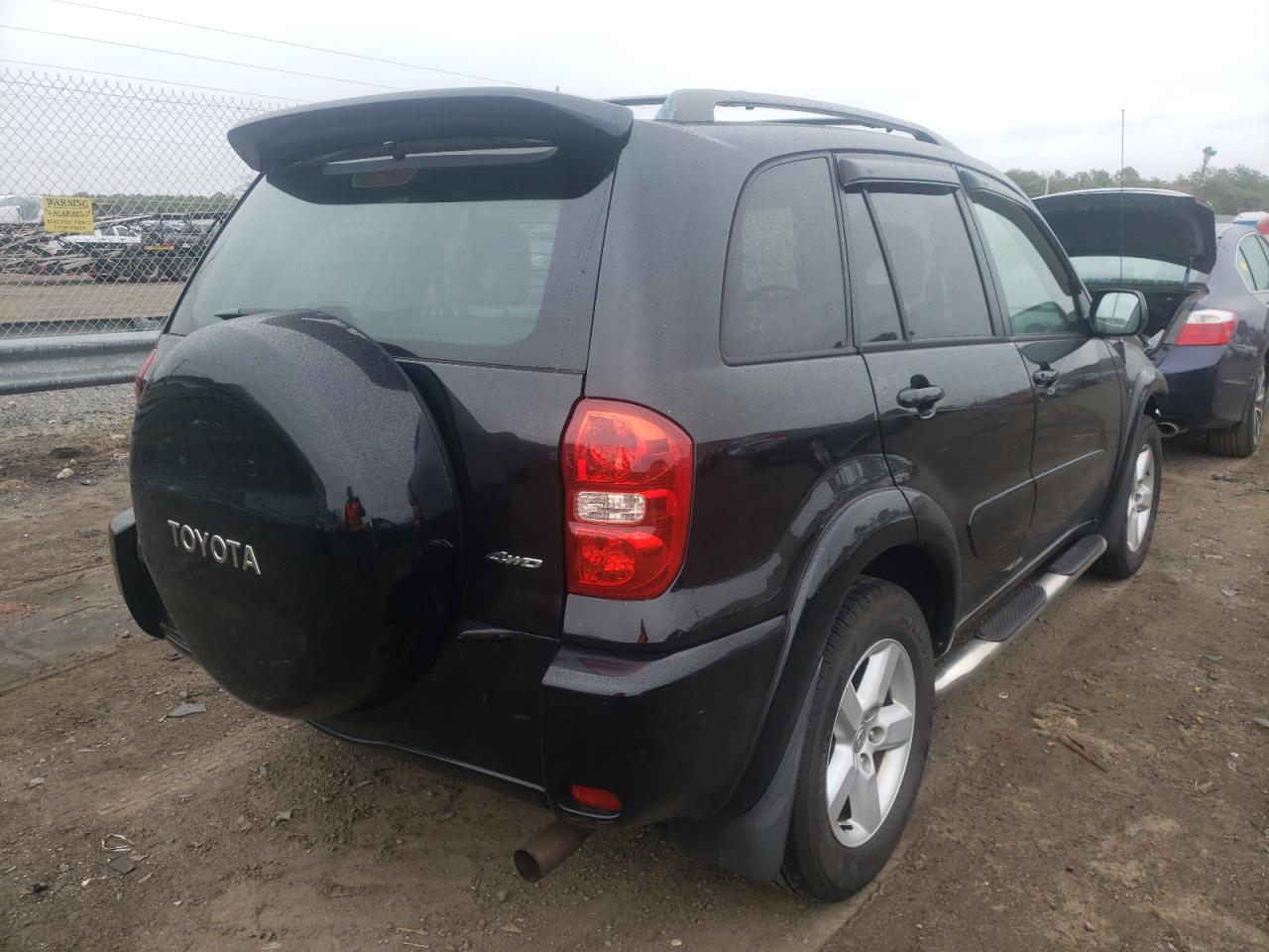 Photo 4 from auction – 2005 TOYOTA RAV4 with VIN JTEHD20V956043640