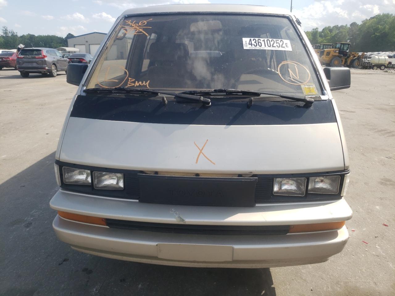 Photo 9 from auction – 1986 TOYOTA VAN with VIN JT3YR26W8G5013497