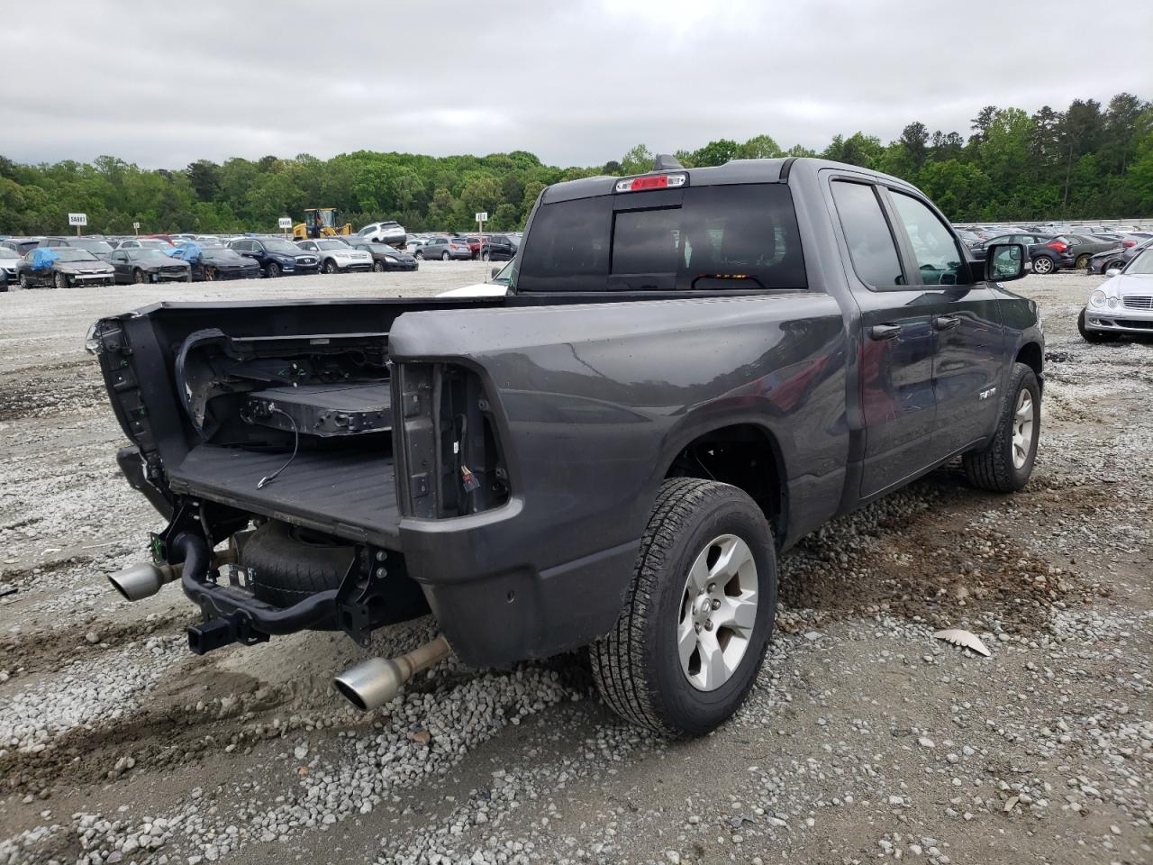 Photo 4 from auction – 2019 RAM 1500 BIG H with VIN 1C6RREBT7KN568549