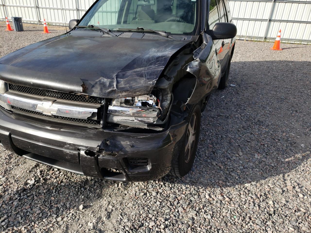 Photo 9 from auction – 2004 CHEVROLET TRAILBLAZE with VIN 1GNDS13S342447129