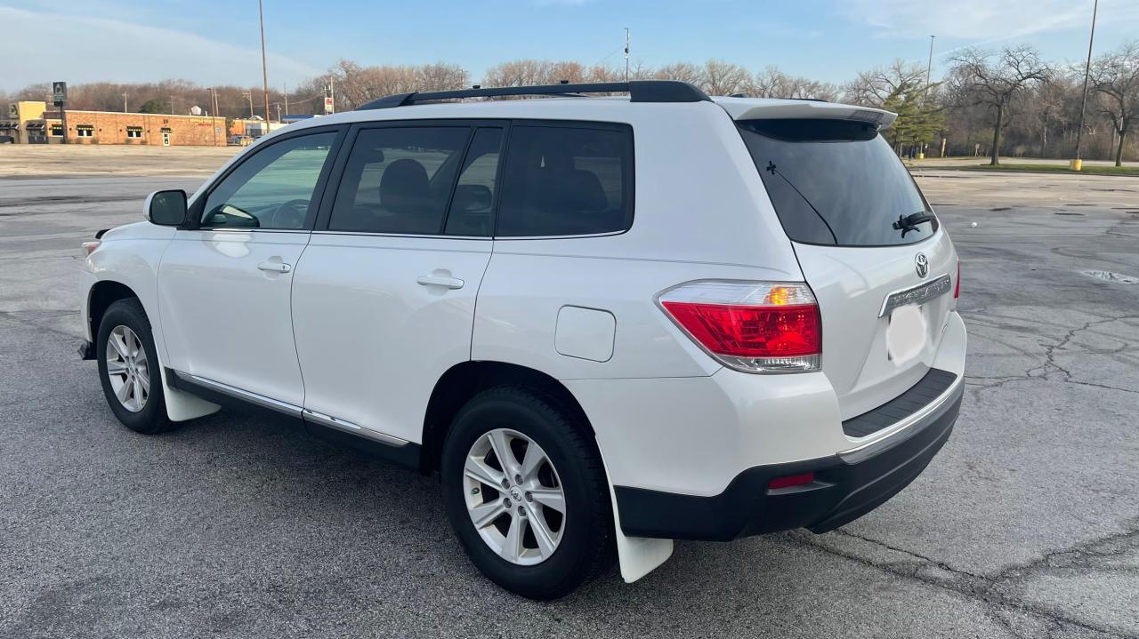 Photo 3 from auction – 2012 TOYOTA HIGHLANDER with VIN 5TDBK3EH6CS151056