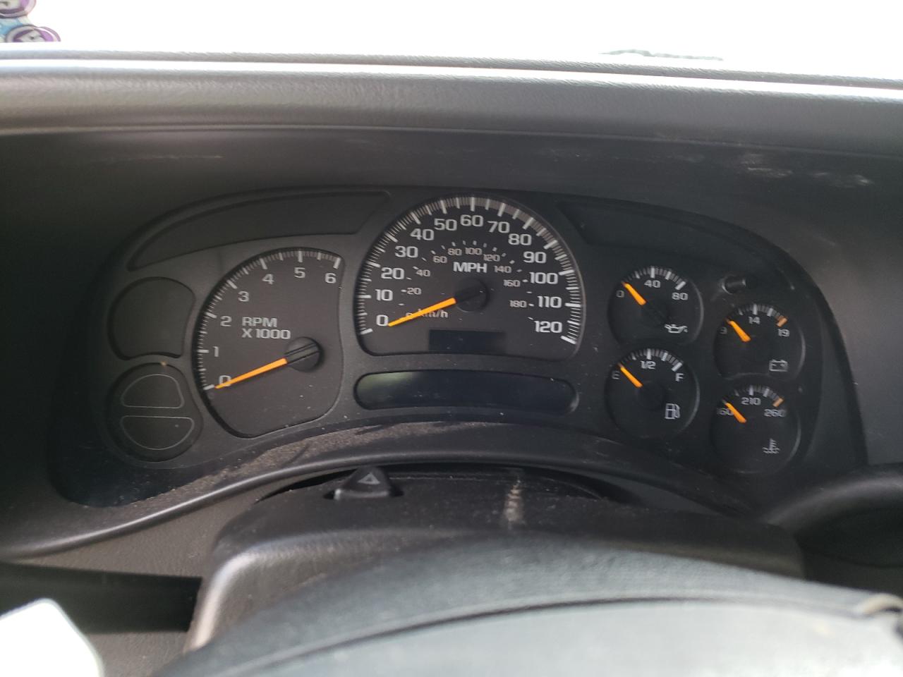 Photo 8 from auction – 2004 CHEVROLET SILVERADO with VIN 1GCEC14T34Z331129