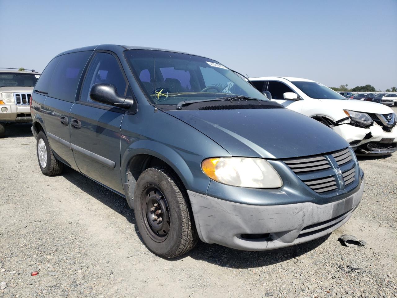 DODGE CARAVAN SE 2005 with VIN 1D4GP25B75B325775 - Photo from auction