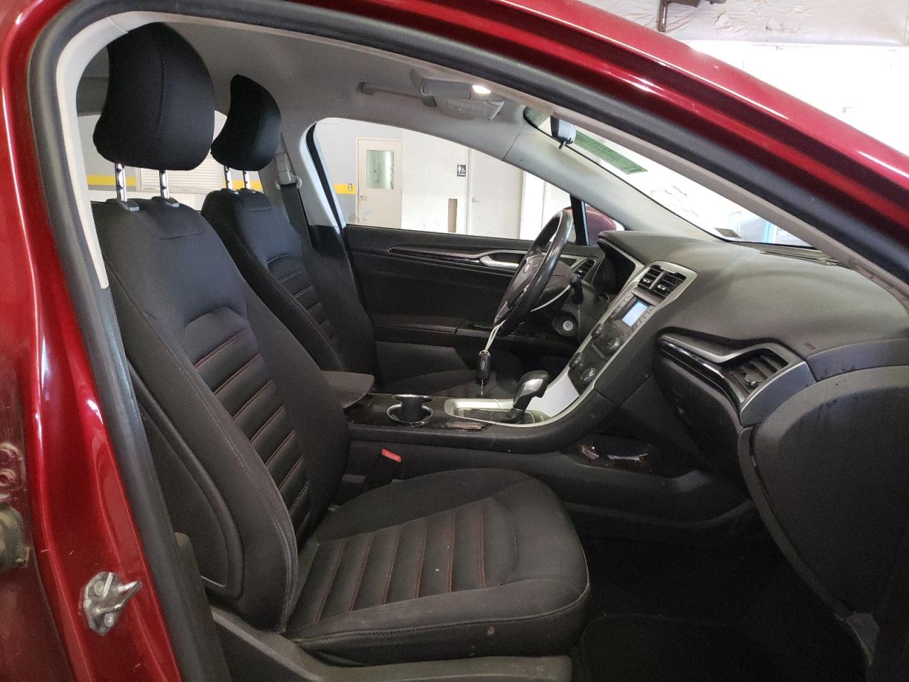 Photo 5 from auction – 2015 FORD FUSION SE with VIN 3FA6P0H74FR203589