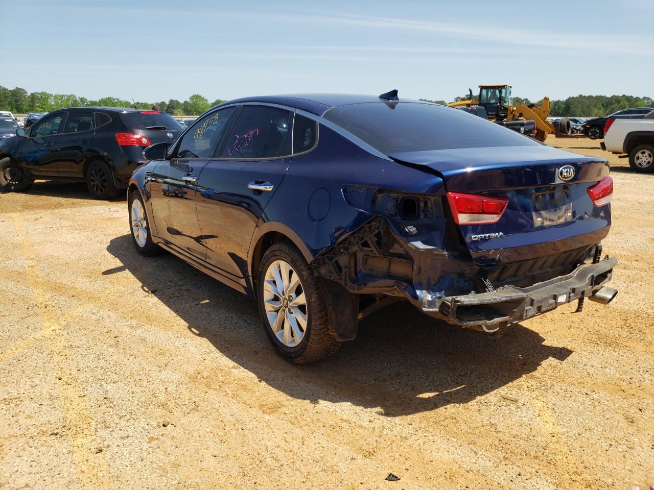Photo 3 from auction – 2017 KIA OPTIMA LX with VIN 5XXGT4L30HG132396