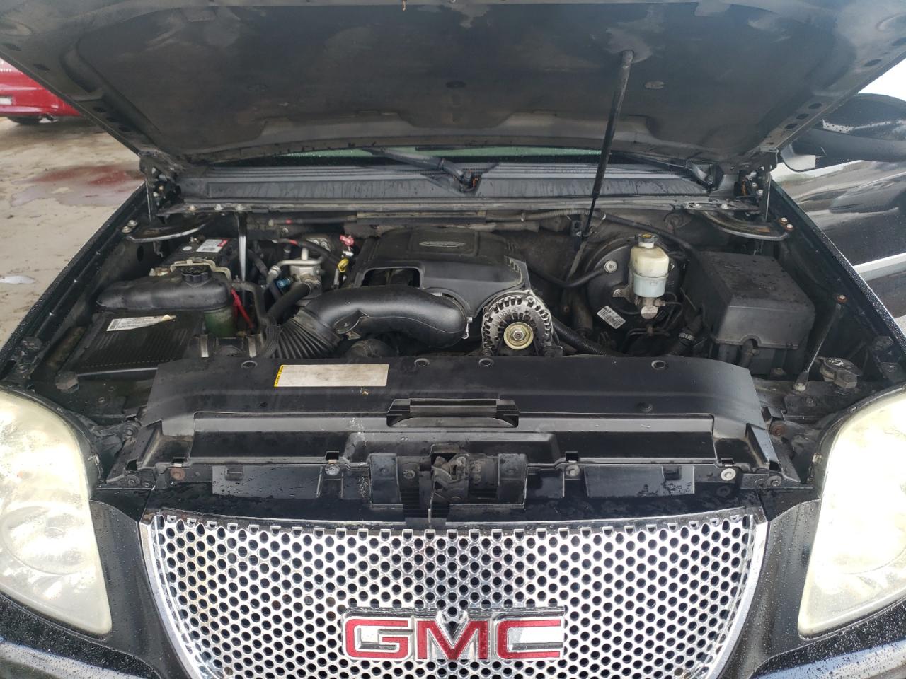 Photo 7 from auction – 2007 GMC YUKON with VIN 1GKFC13097R315506