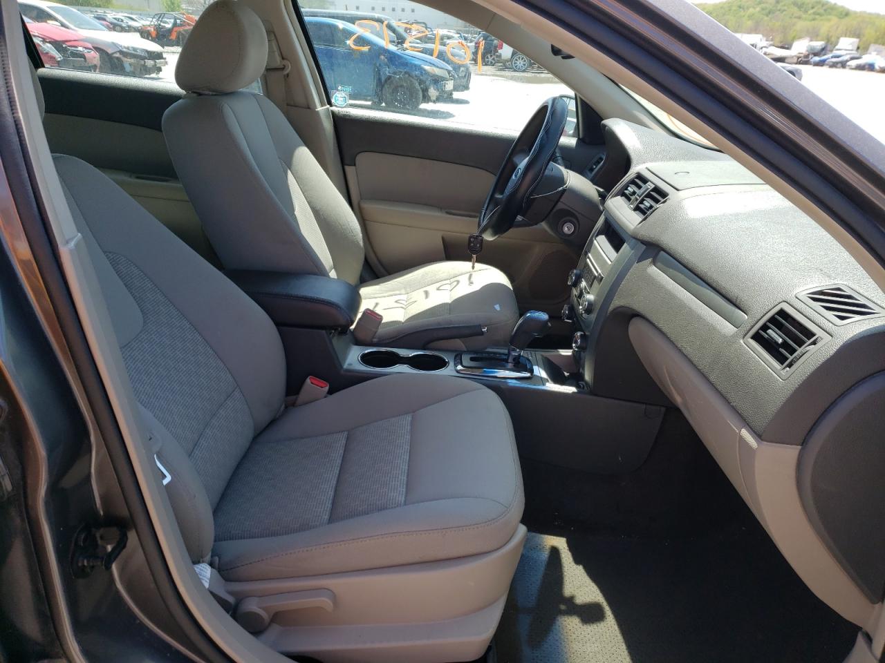 Photo 5 from auction – 2011 FORD FUSION SE with VIN 3FAHP0HA2BR230286