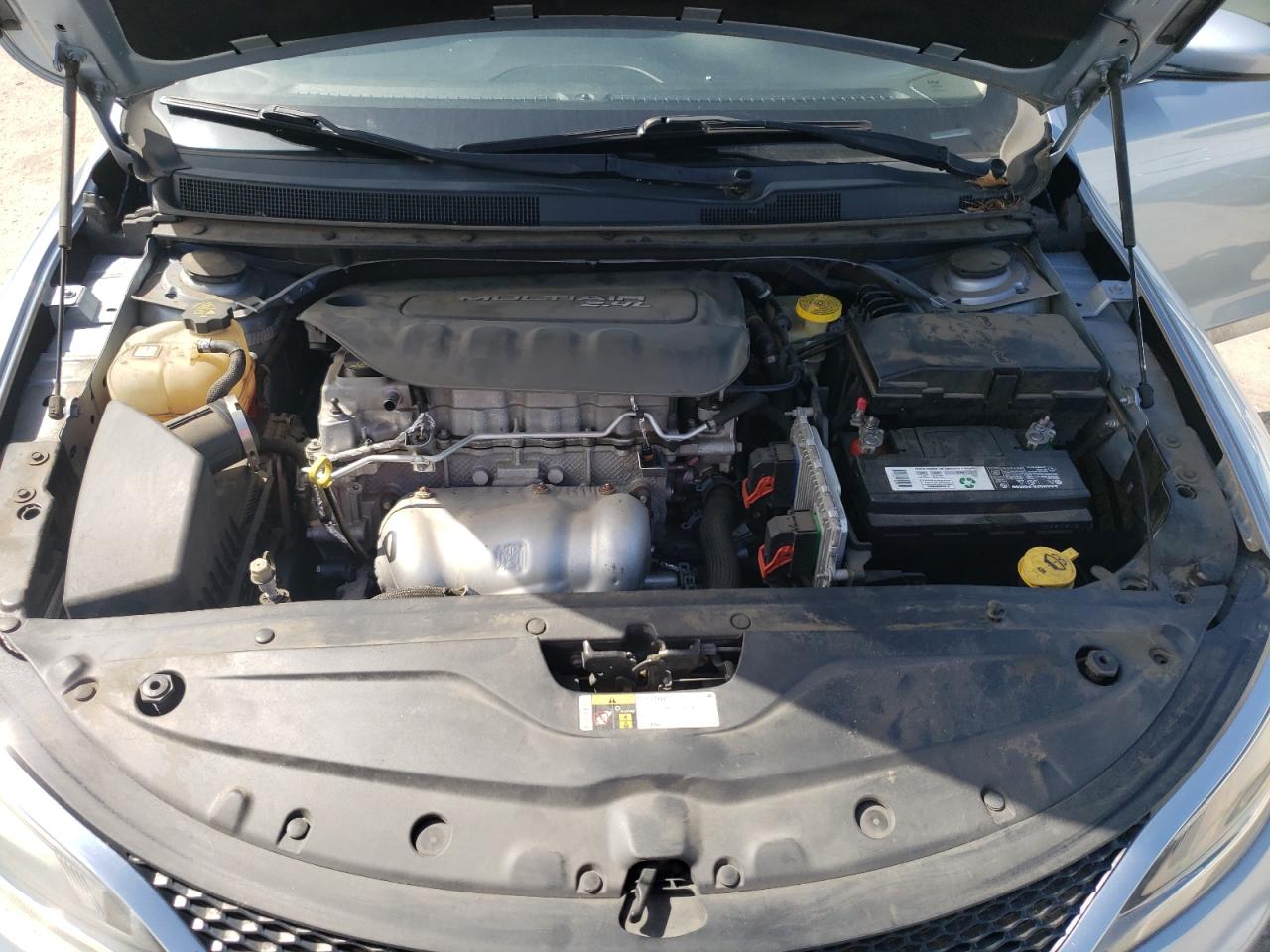 Photo 7 from auction – 2015 CHRYSLER 200 LIMITE with VIN 1C3CCCABXFN759633