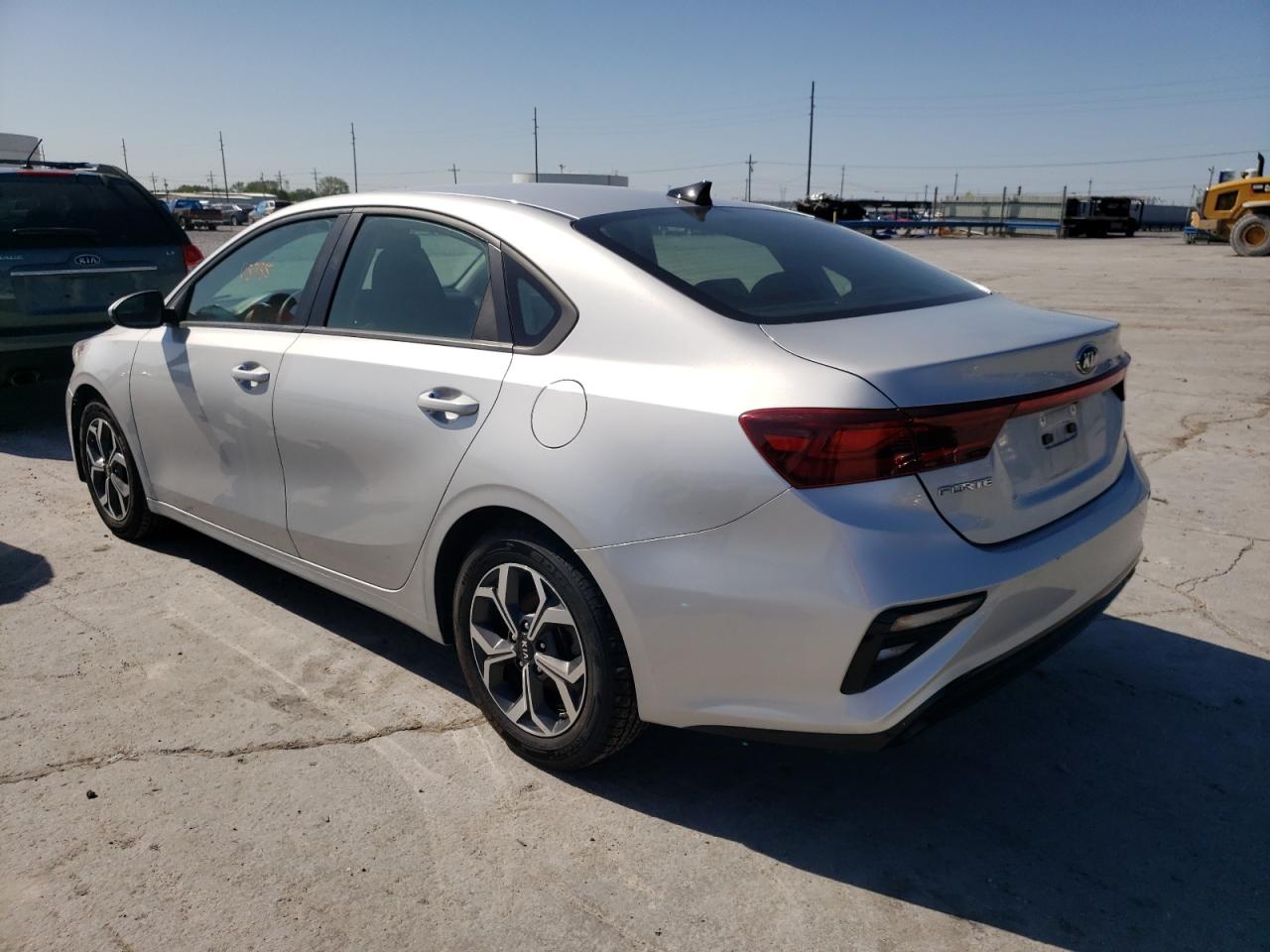 Photo 3 from auction – 2020 KIA FORTE FE with VIN 3KPF24AD7LE152592