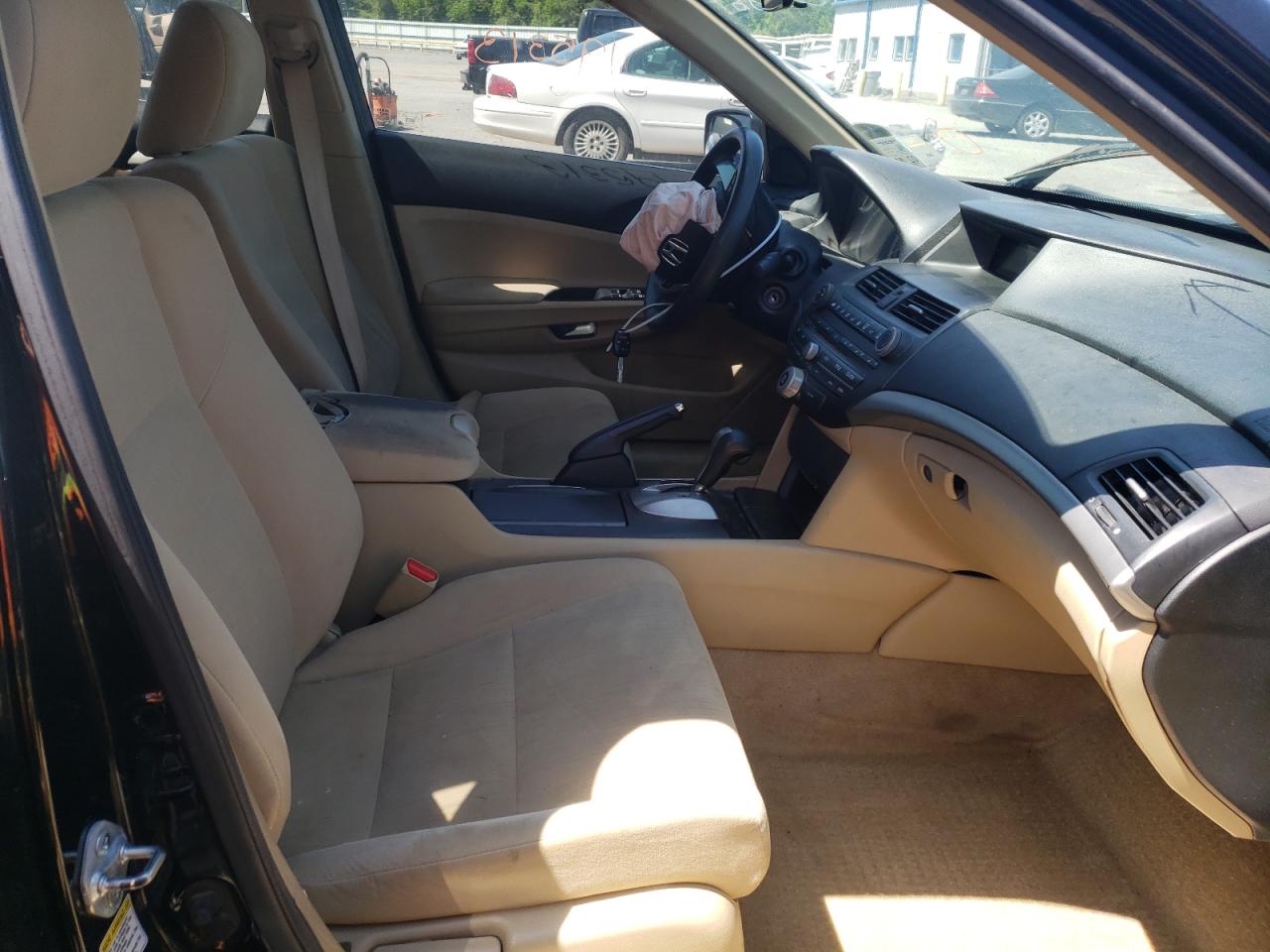 Photo 5 from auction – 2011 HONDA ACCORD LXP with VIN 1HGCP2F43BA075286