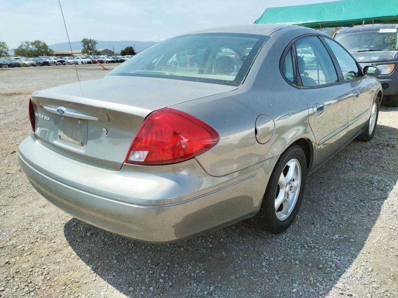 Photo 4 from auction – 2003 FORD TAURUS SES with VIN 1FAFP55UX3G265492