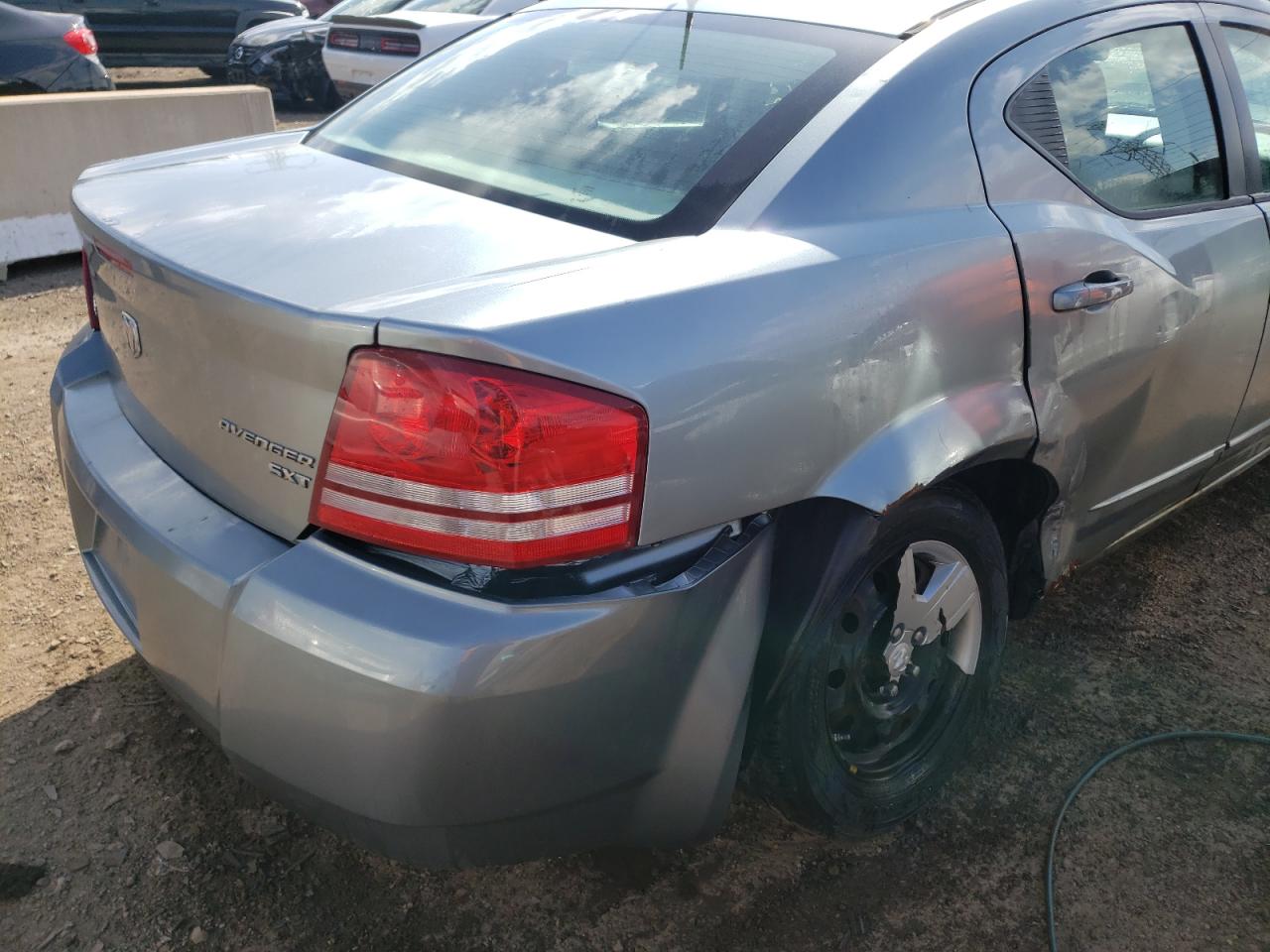 Photo 9 from auction – 2010 DODGE AVENGER SX with VIN 1B3CC4FB7AN185481