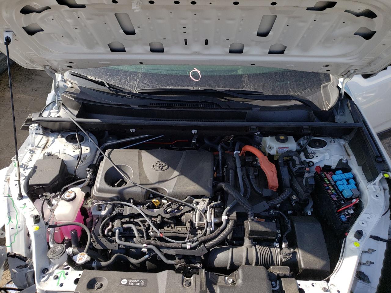 Photo 7 from auction – 2020 TOYOTA RAV4 XSE with VIN JTMEWRFV8LD532914