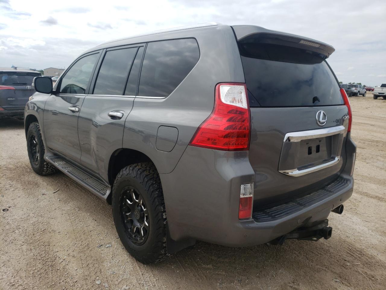 Photo 3 from auction – 2011 LEXUS GX 460 with VIN JTJBM7FX2B5020229