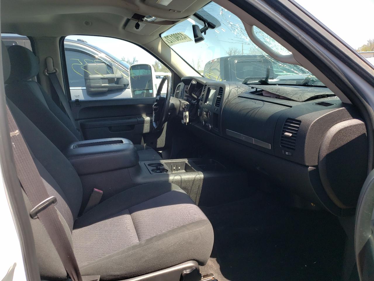 Photo 5 from auction – 2012 GMC SIERRA K25 with VIN 1GT120E80CF170955