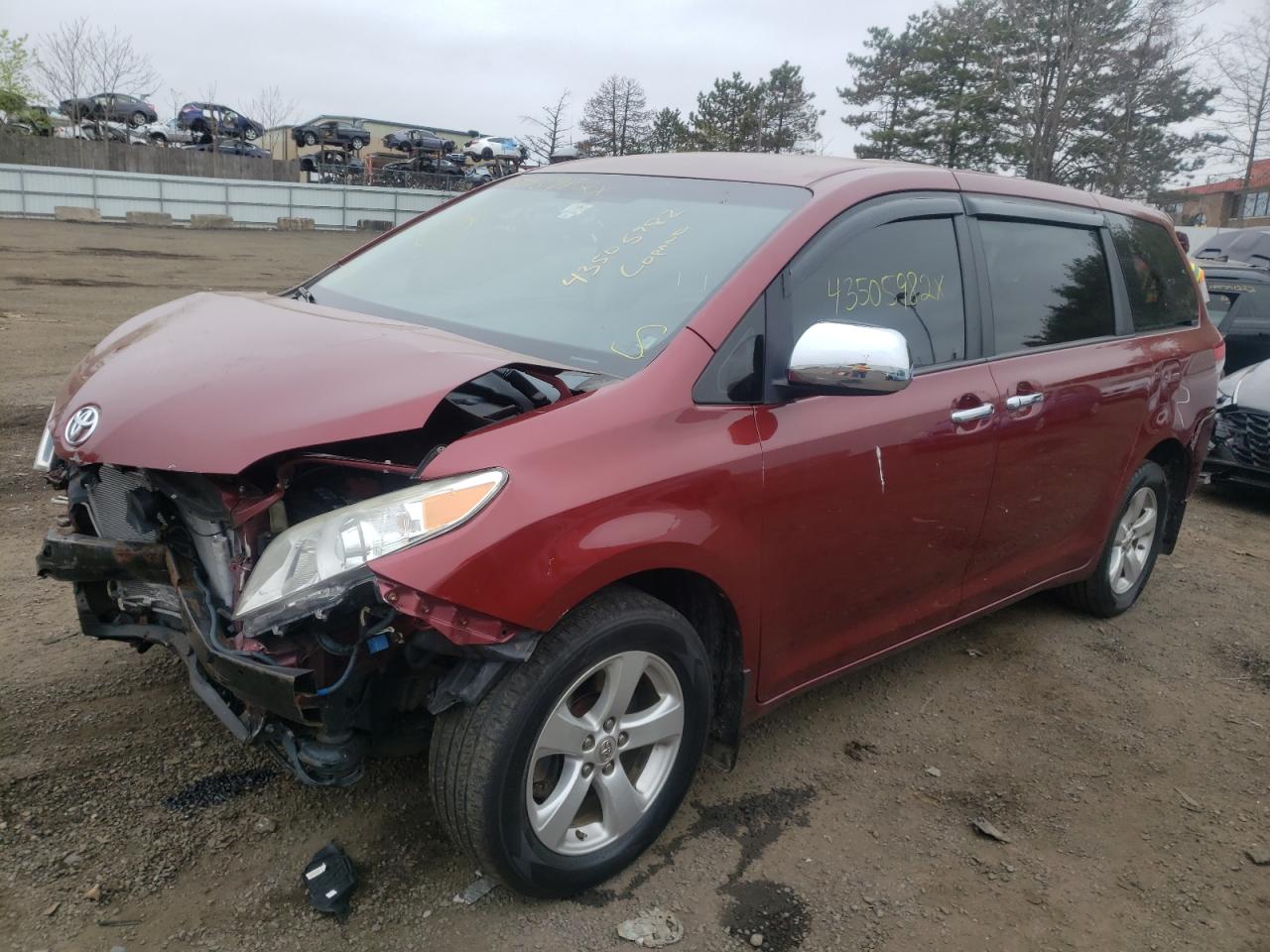 Photo 2 from auction – 2012 TOYOTA SIENNA BAS with VIN 5TDKA3DC2CS016021
