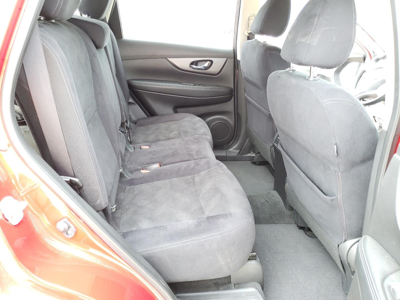 Photo 6 from auction – 2016 NISSAN ROGUE S with VIN JN8AT2MT5GW000311