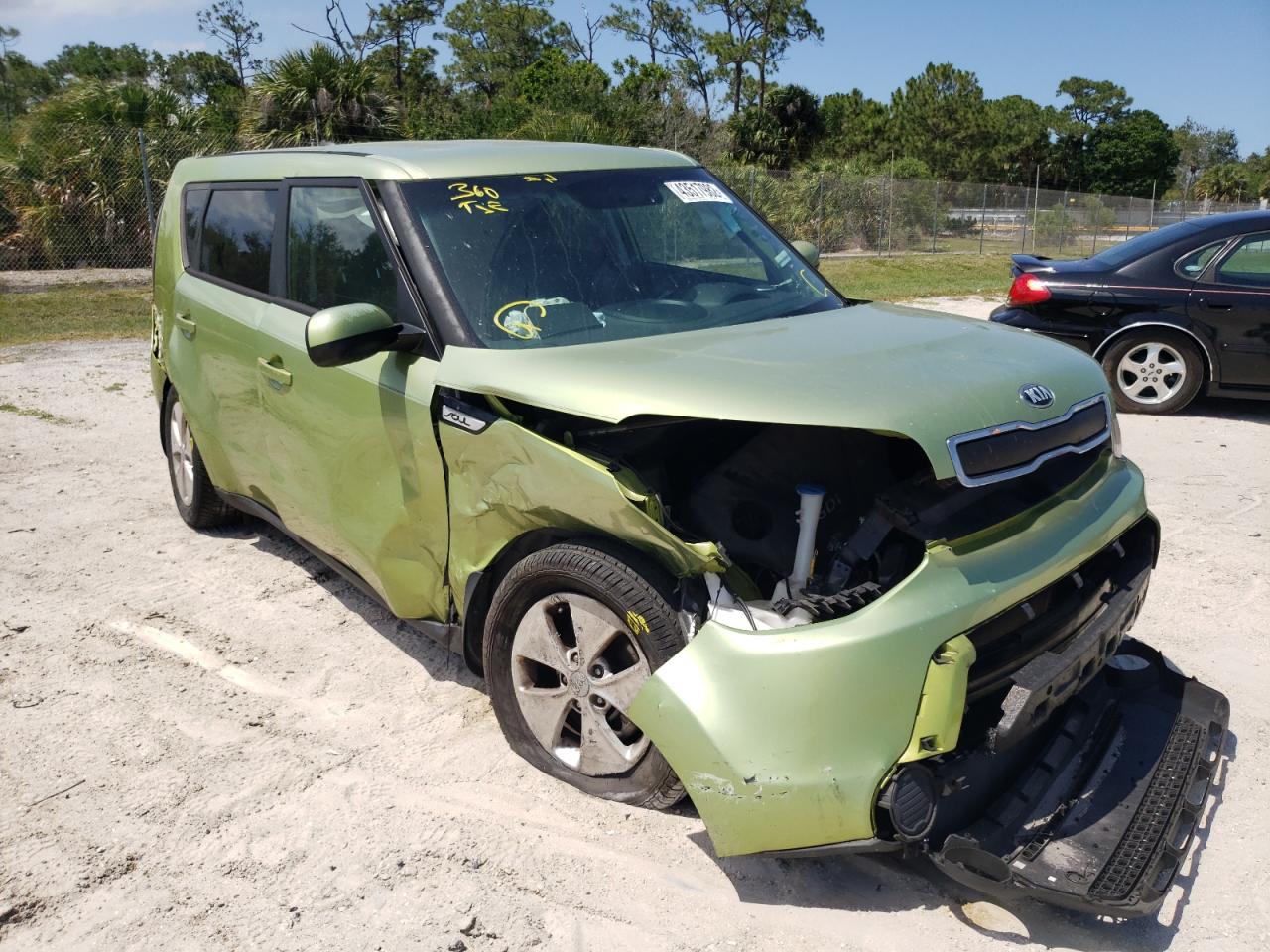 KIA SOUL 2015 with VIN KNDJN2A25F7812914 - Photo from auction
