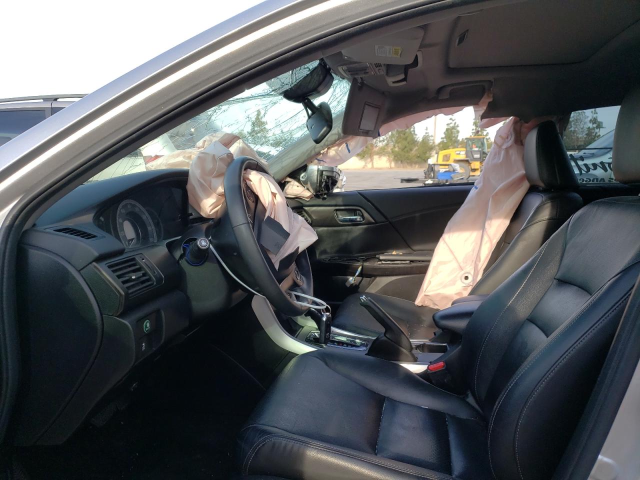 Photo 5 from auction – 2015 HONDA ACCORD EXL with VIN 1HGCR2F85FA140352