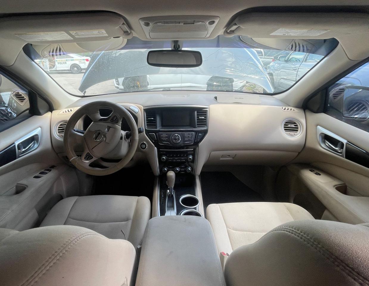 Photo 9 from auction – 2015 NISSAN PATHFINDER with VIN 5N1AR2MN1FC706067