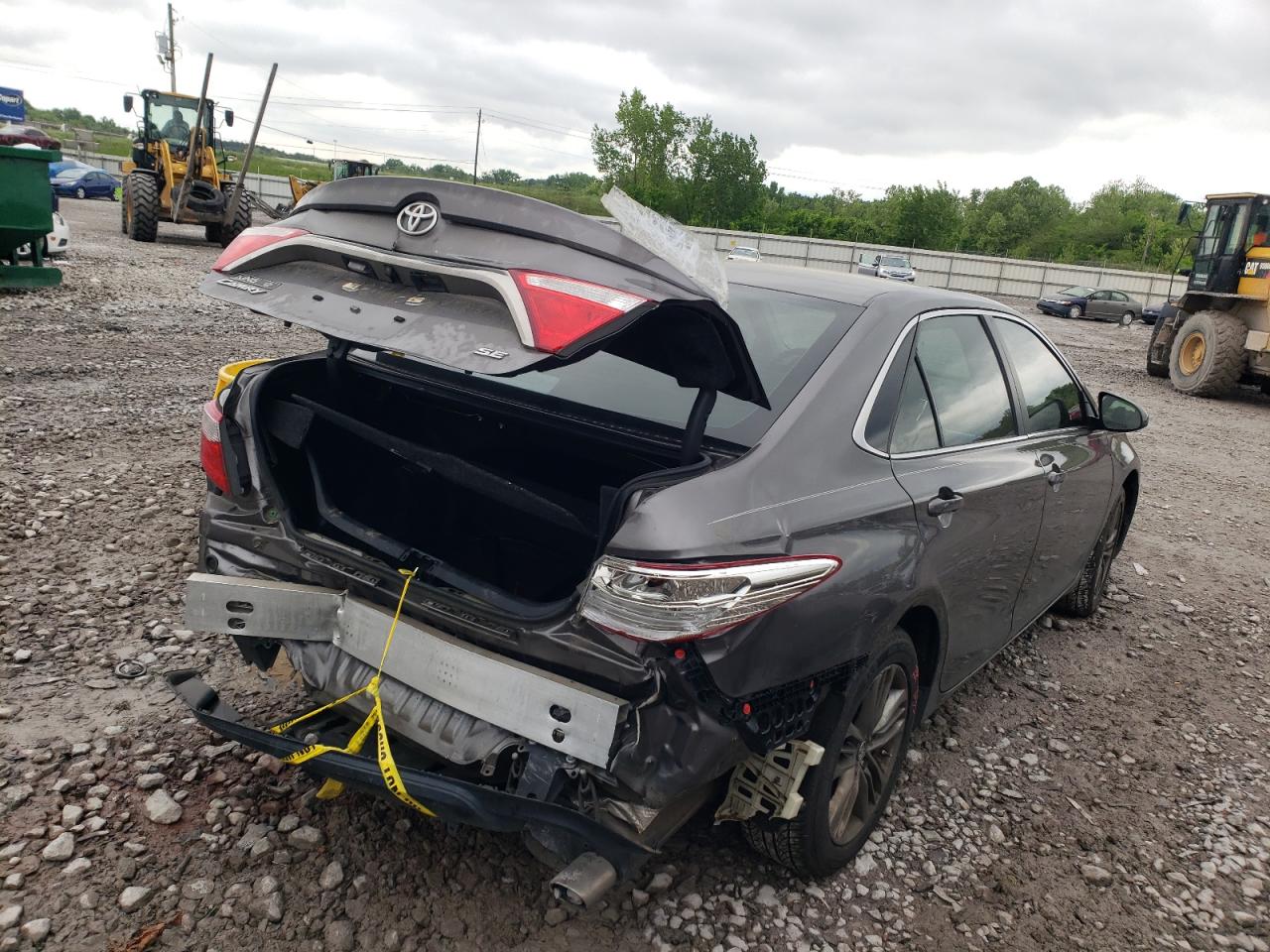 Photo 4 from auction – 2017 TOYOTA CAMRY LE with VIN 4T1BF1FK0HU385579