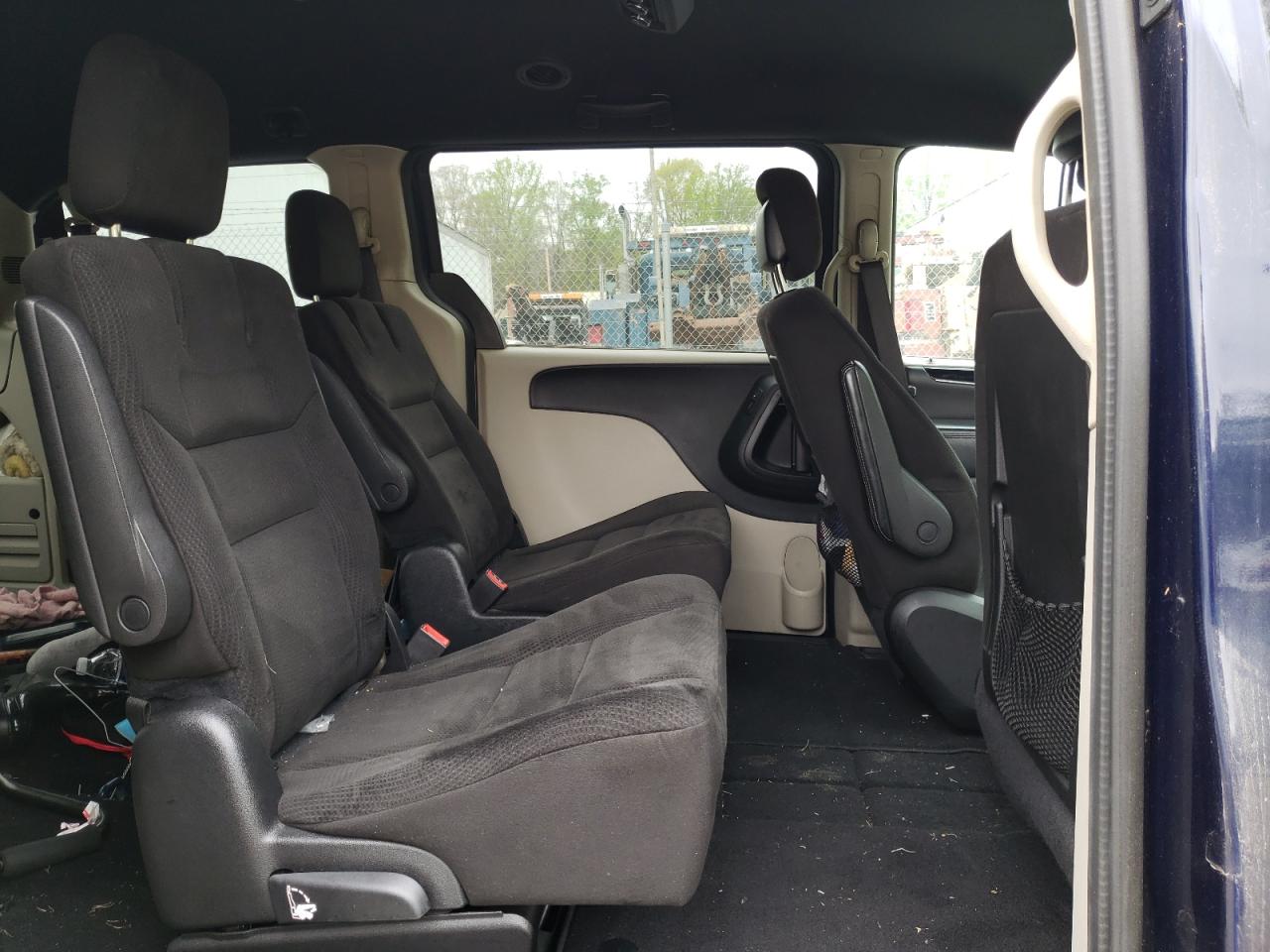 Photo 6 from auction – 2015 DODGE GRAND CARA with VIN 2C4RDGBG8FR670425