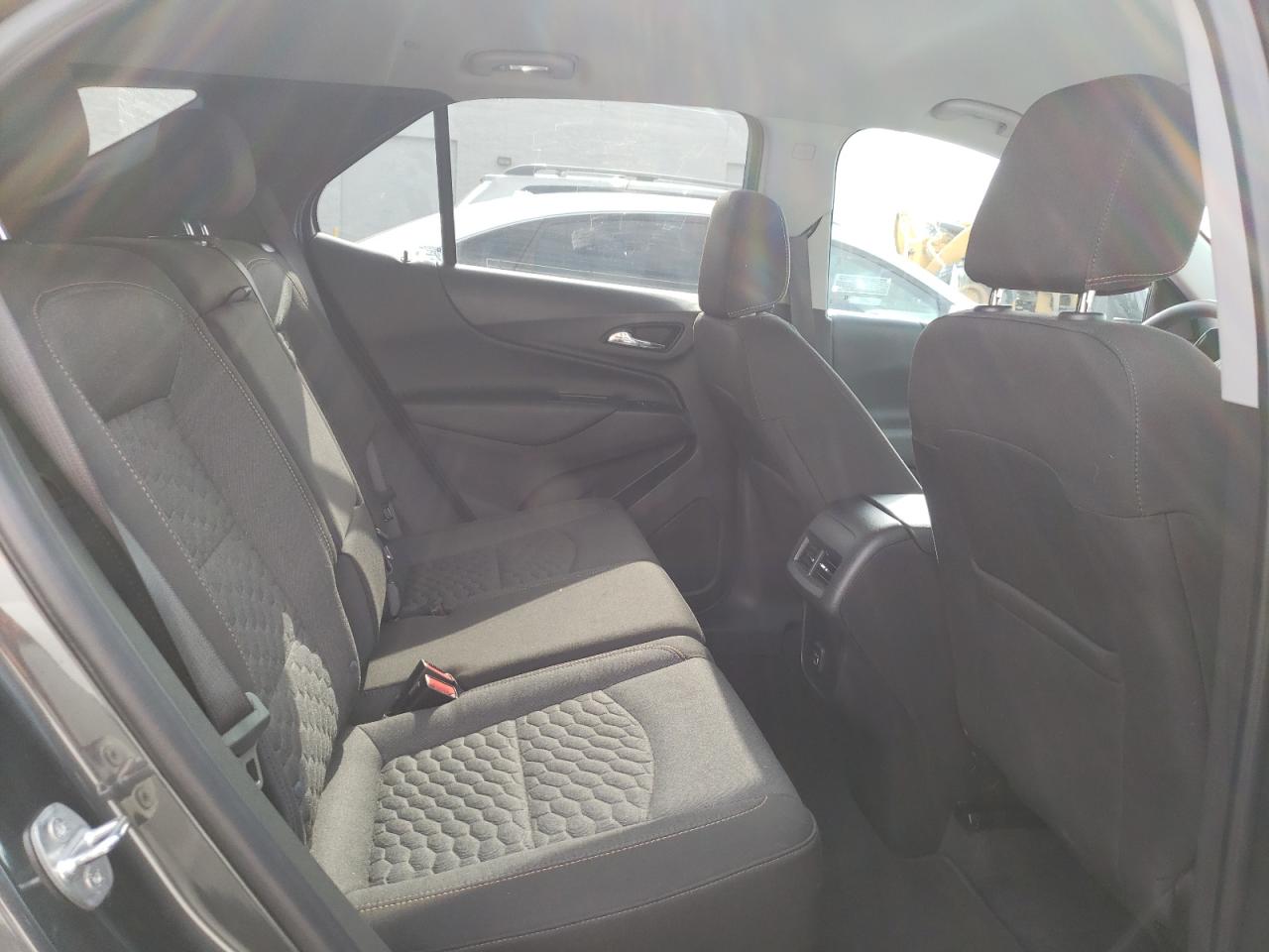Photo 6 from auction – 2021 CHEVROLET EQUINOX LT with VIN 3GNAXUEV4ML389947