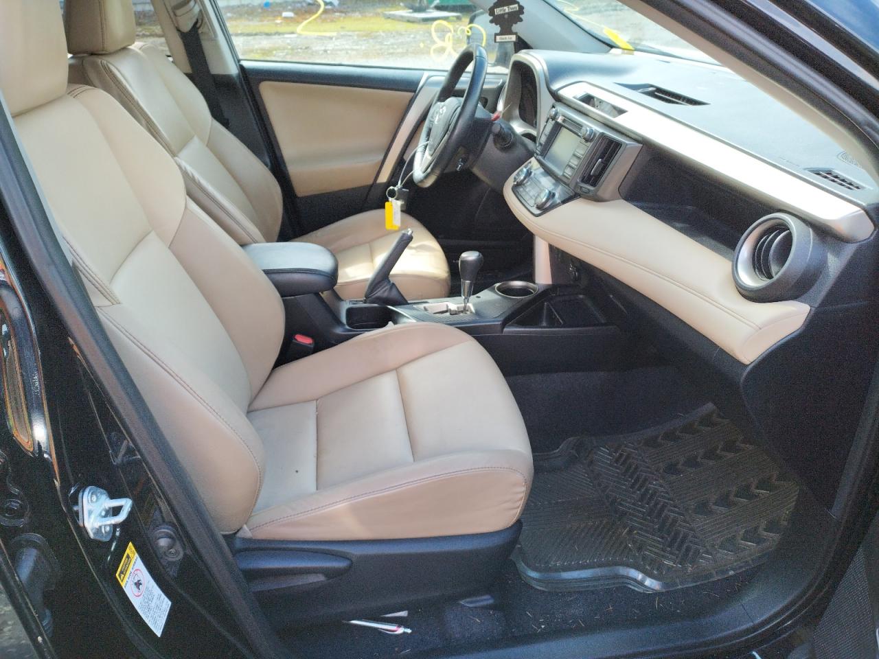 Photo 5 from auction – 2015 TOYOTA RAV4 LIMIT with VIN 2T3DFREV7FW326908