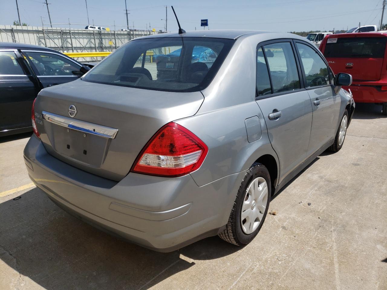 Photo 4 from auction – 2011 NISSAN VERSA S with VIN 3N1BC1AP1BL398765