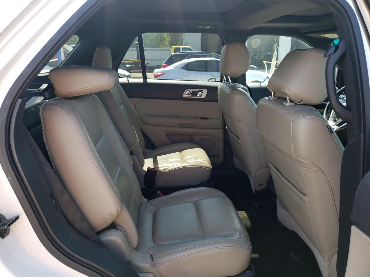 Photo 6 from auction – 2014 FORD EXPLORER L with VIN 1FM5K7F8XEGA96641