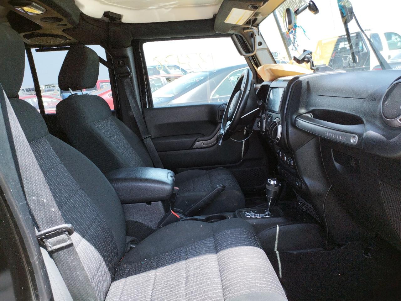 Photo 5 from auction – 2012 JEEP WRANGLER U with VIN 1C4BJWDG3CL179718