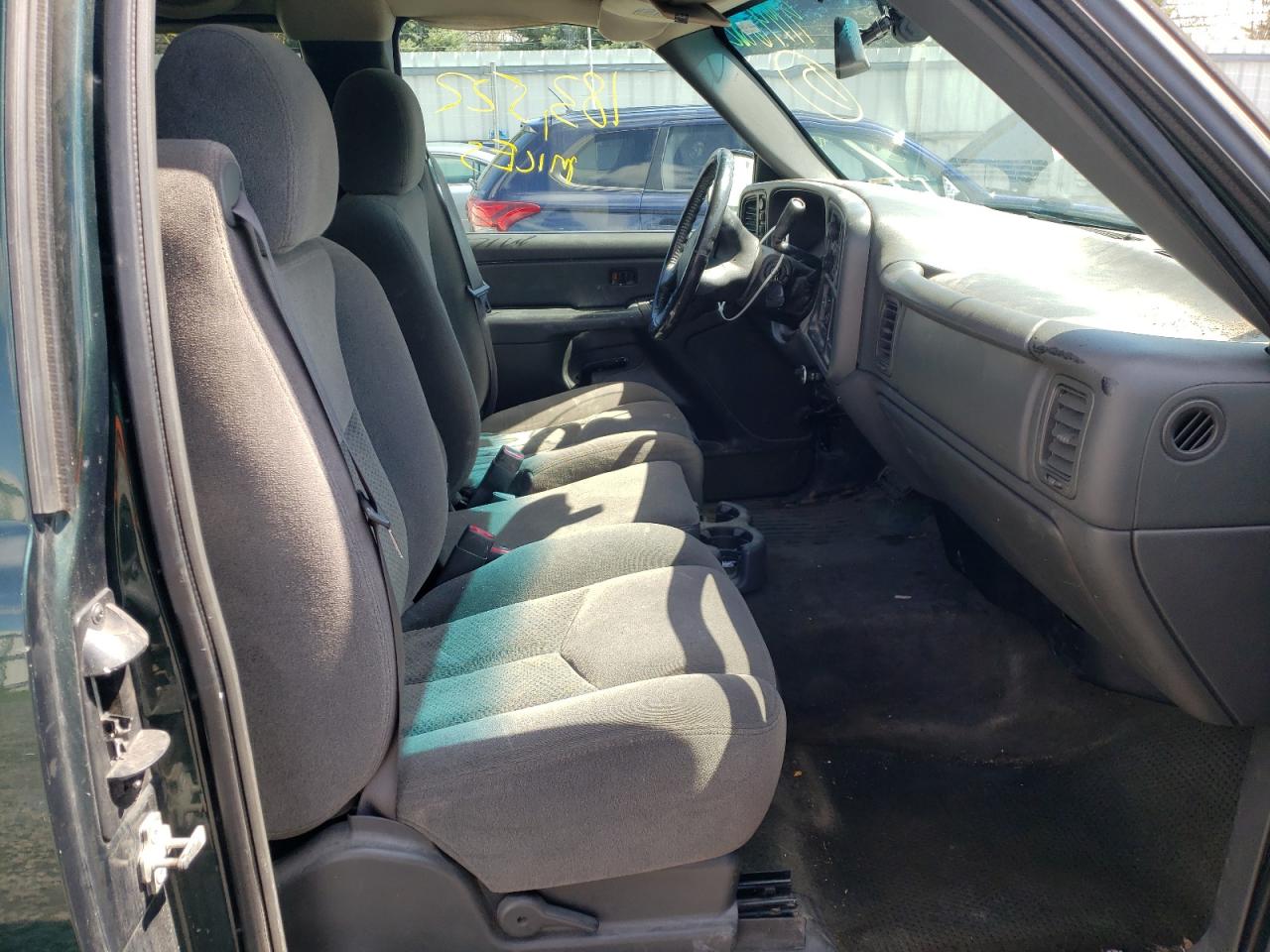 Photo 5 from auction – 2005 CHEVROLET SILVERADO with VIN 1GCEK19B45E152125