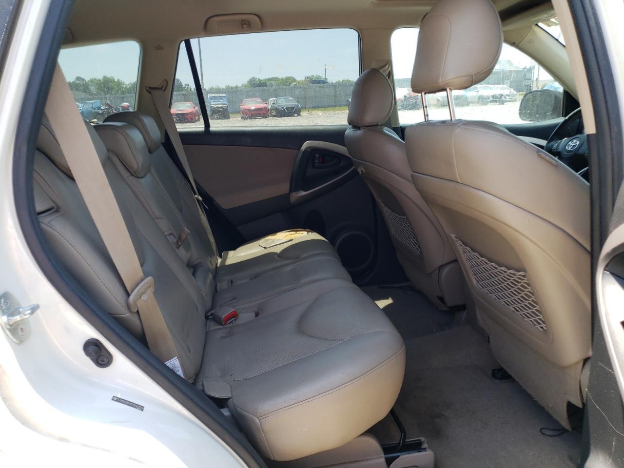 Photo 6 from auction – 2007 TOYOTA RAV4 LIMIT with VIN JTMZD31V375062318