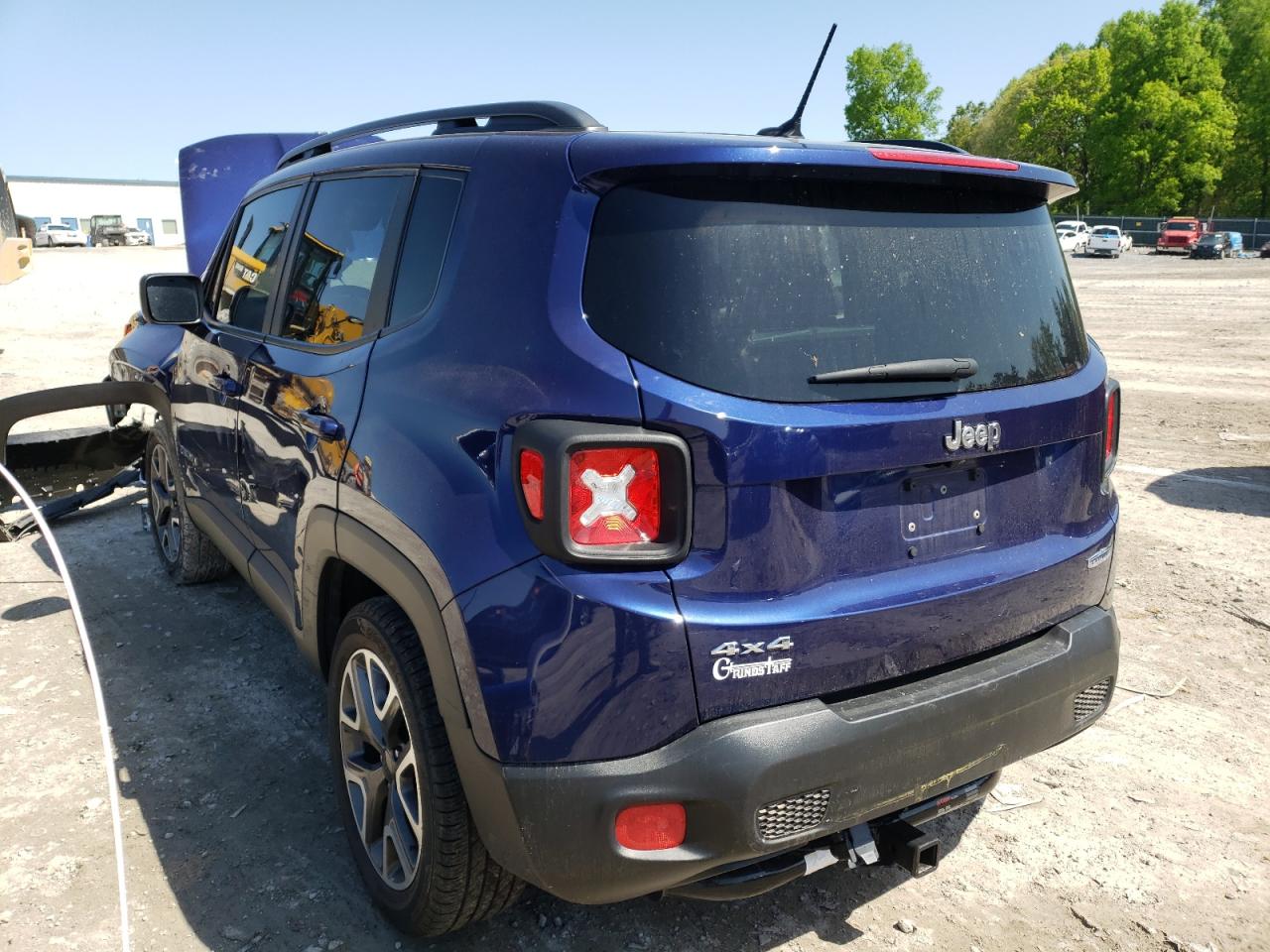 Photo 3 from auction – 2017 JEEP RENEGADE L with VIN ZACCJBBB2HPG59014