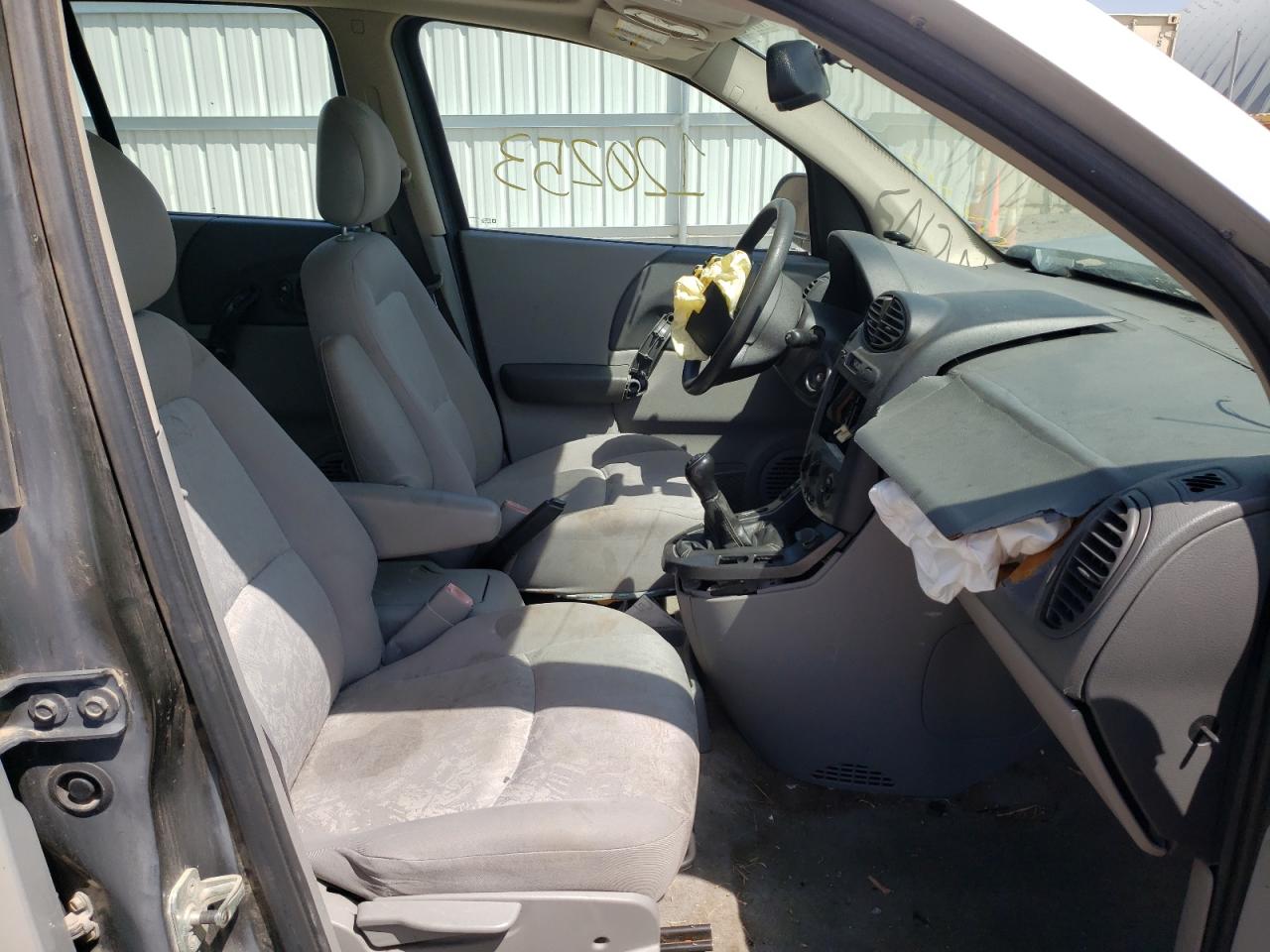 Photo 5 from auction – 2002 SATURN VUE with VIN 5GZCZ23D02S836362