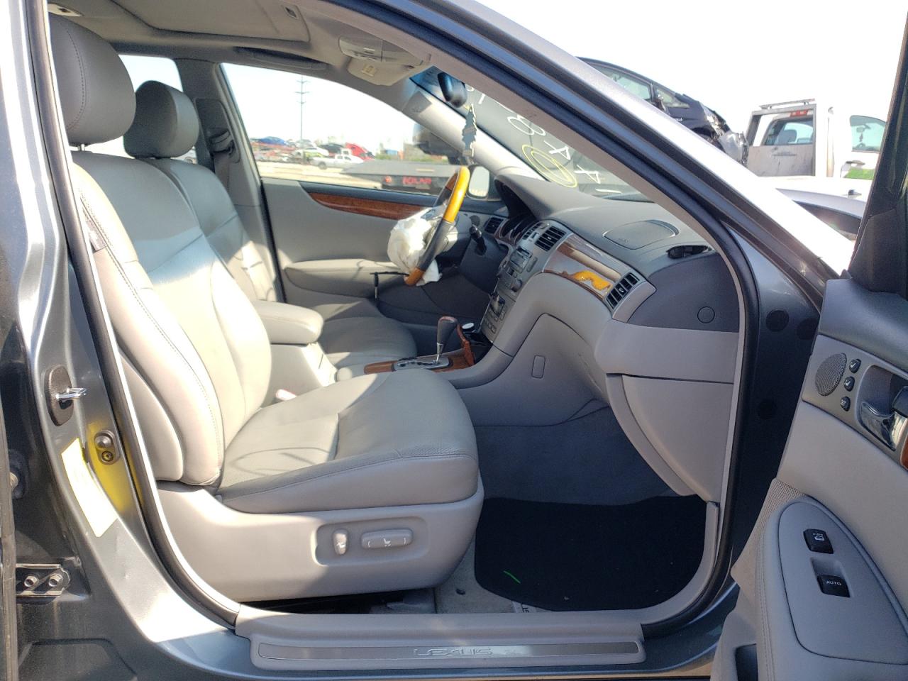 Photo 5 from auction – 2006 LEXUS ES 330 with VIN JTHBA30G165144879