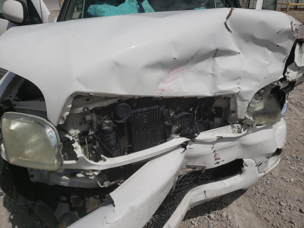 Photo 7 from auction – 2002 TOYOTA SEQUOIA LI with VIN 5TDBT48A72S079154