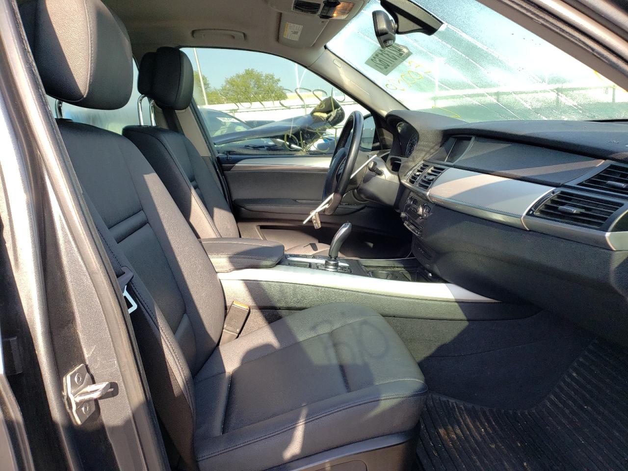 Photo 5 from auction – 2013 BMW X5 XDRIVE3 with VIN 5UXZV4C51D0E00020