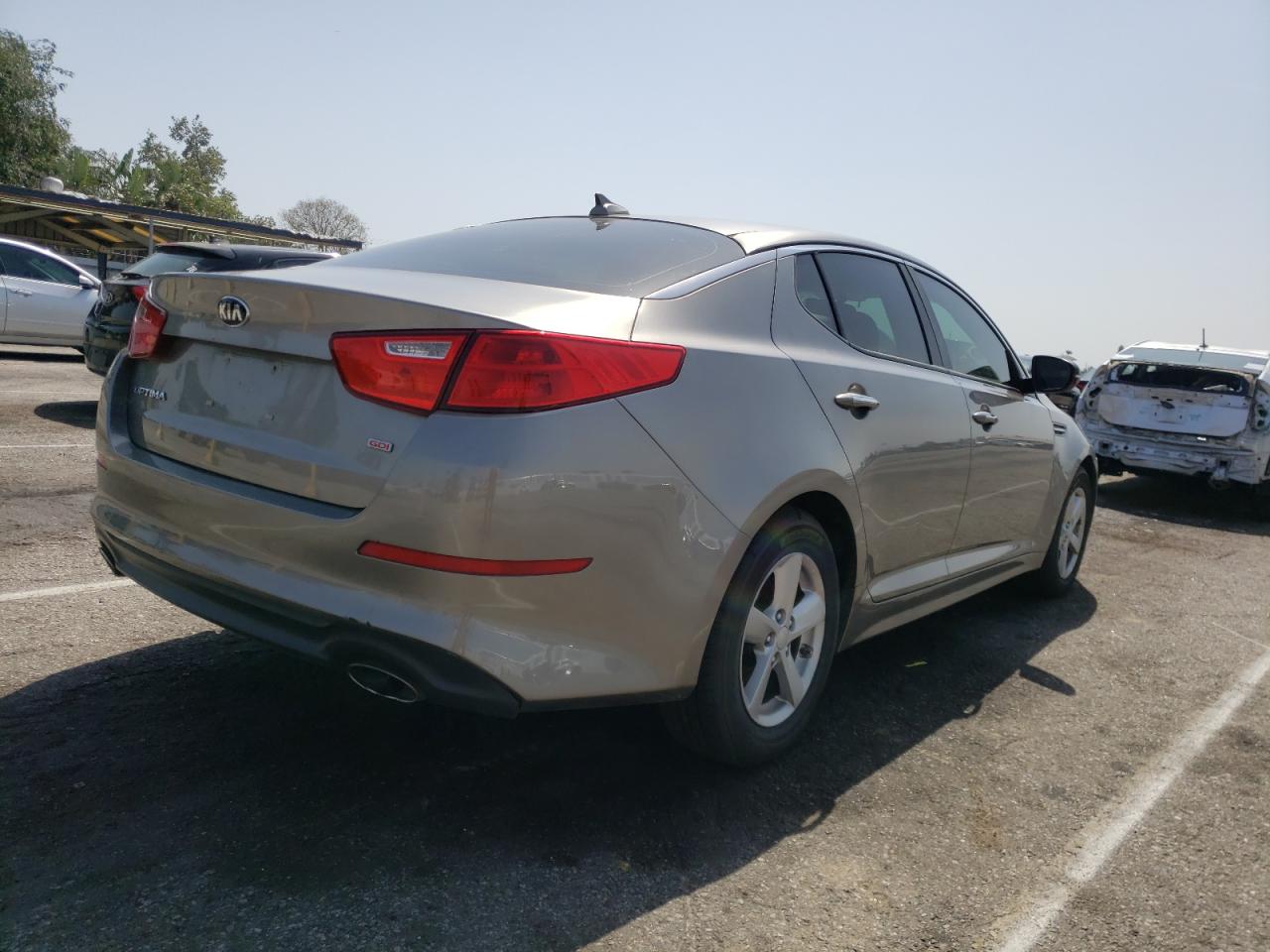 Photo 4 from auction – 2015 KIA OPTIMA LX with VIN 5XXGM4A79FG497966