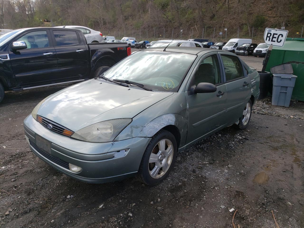 Photo 2 from auction – 2004 FORD FOCUS ZTS with VIN 1FAFP38Z04W194323