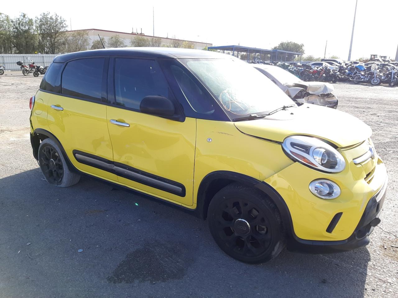 Photo 9 from auction – 2015 FIAT 500L TREKK with VIN ZFBCFADH5FZ034296